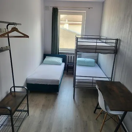 Rooms4rest Wiertnicza - Private For Tourists