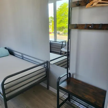 Rooms4rest Wiertnicza - Private For Tourists *