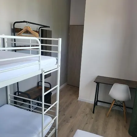 Rooms4rest Wiertnicza - Private For Tourists - Atr Consulting Sp, Z O,o, Warsaw