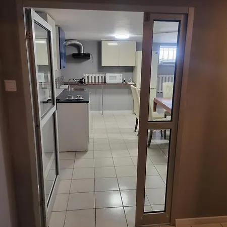 Rooms4rest Wiertnicza - Private For Tourists بيت شباب