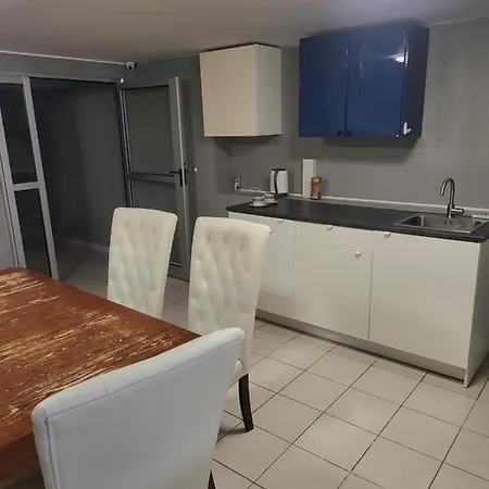 Hostel Rooms4rest Wiertnicza - Private For Tourists - Atr Consulting Sp, Z O,o,