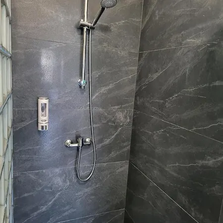 Rooms4rest Wiertnicza - Private For Tourists *