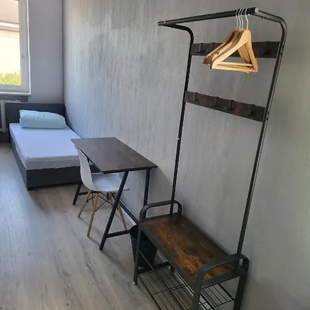 Rooms4rest Wiertnicza - Private For Tourists *