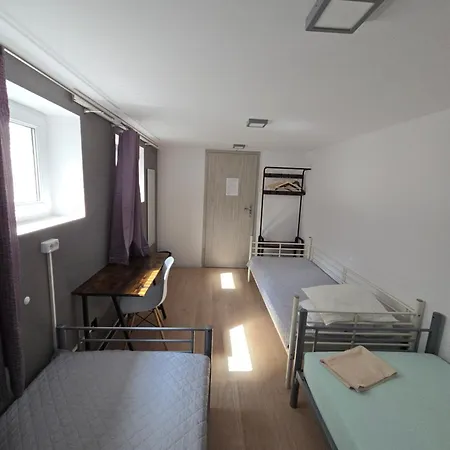 Rooms4rest Wiertnicza - Private For Tourists