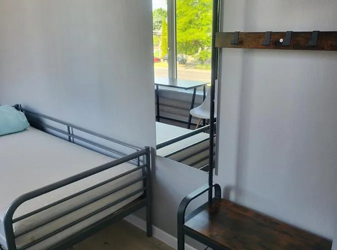 Rooms4rest Wiertnicza - Private For Tourists *