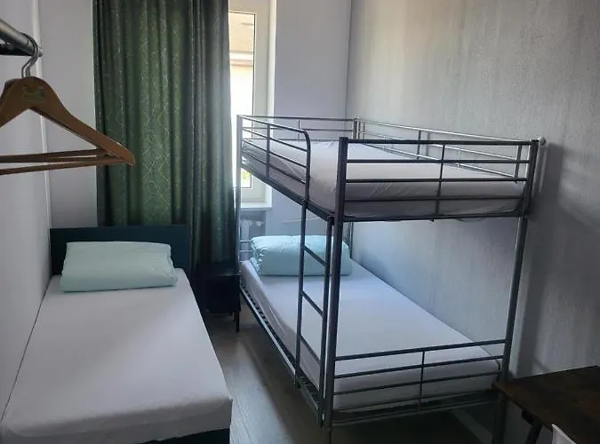 Rooms4rest Wiertnicza - Private For Tourists Hostel Warszawa