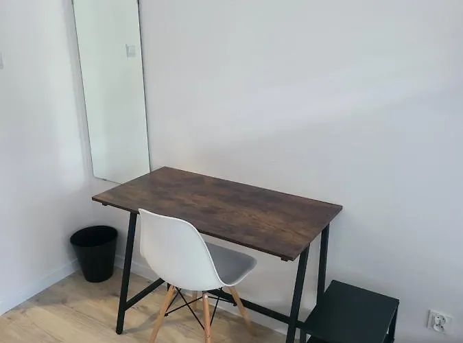 Vandrerhjem Rooms4rest Wiertnicza - Private For Tourists