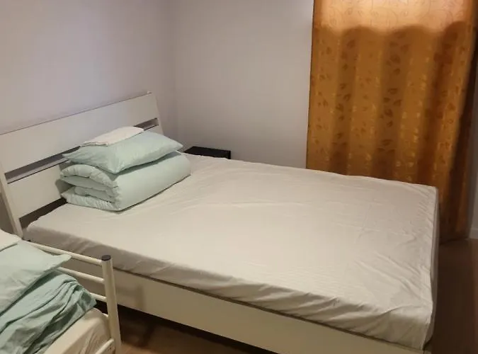 Rooms4rest Wiertnicza - Private For Tourists Hostel